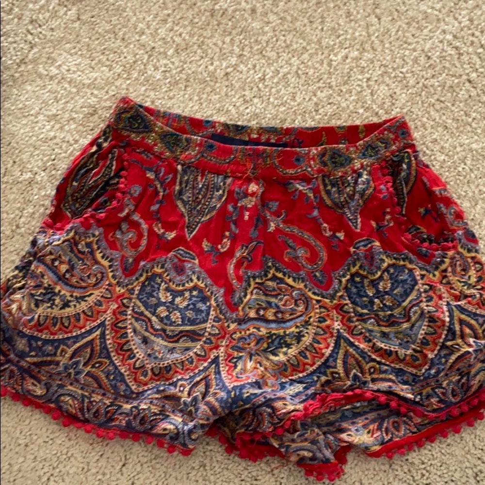Paisley flowy shorts